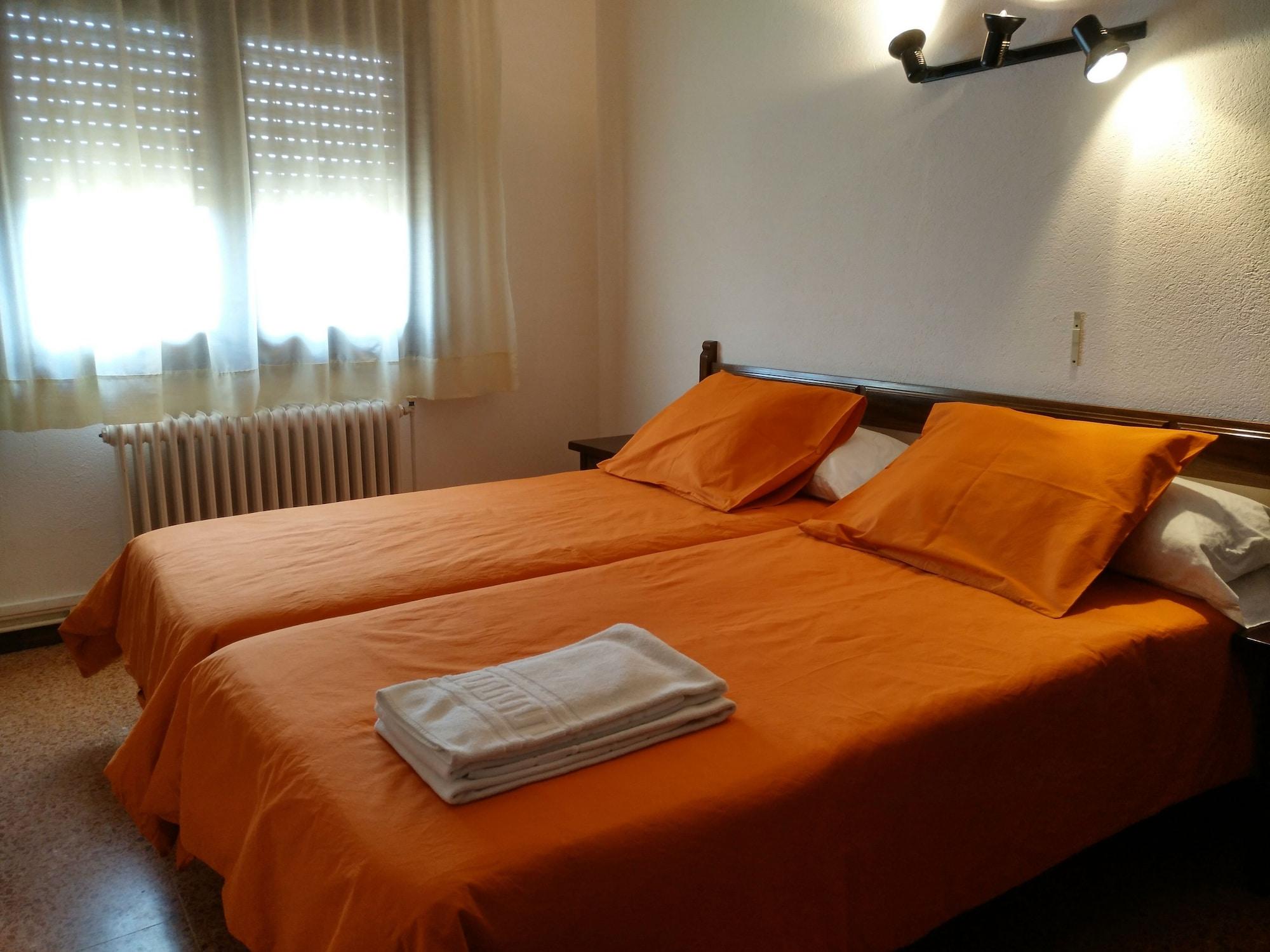 โฮสตัล เลสไปล Hotel Viladamat ภายนอก รูปภาพ