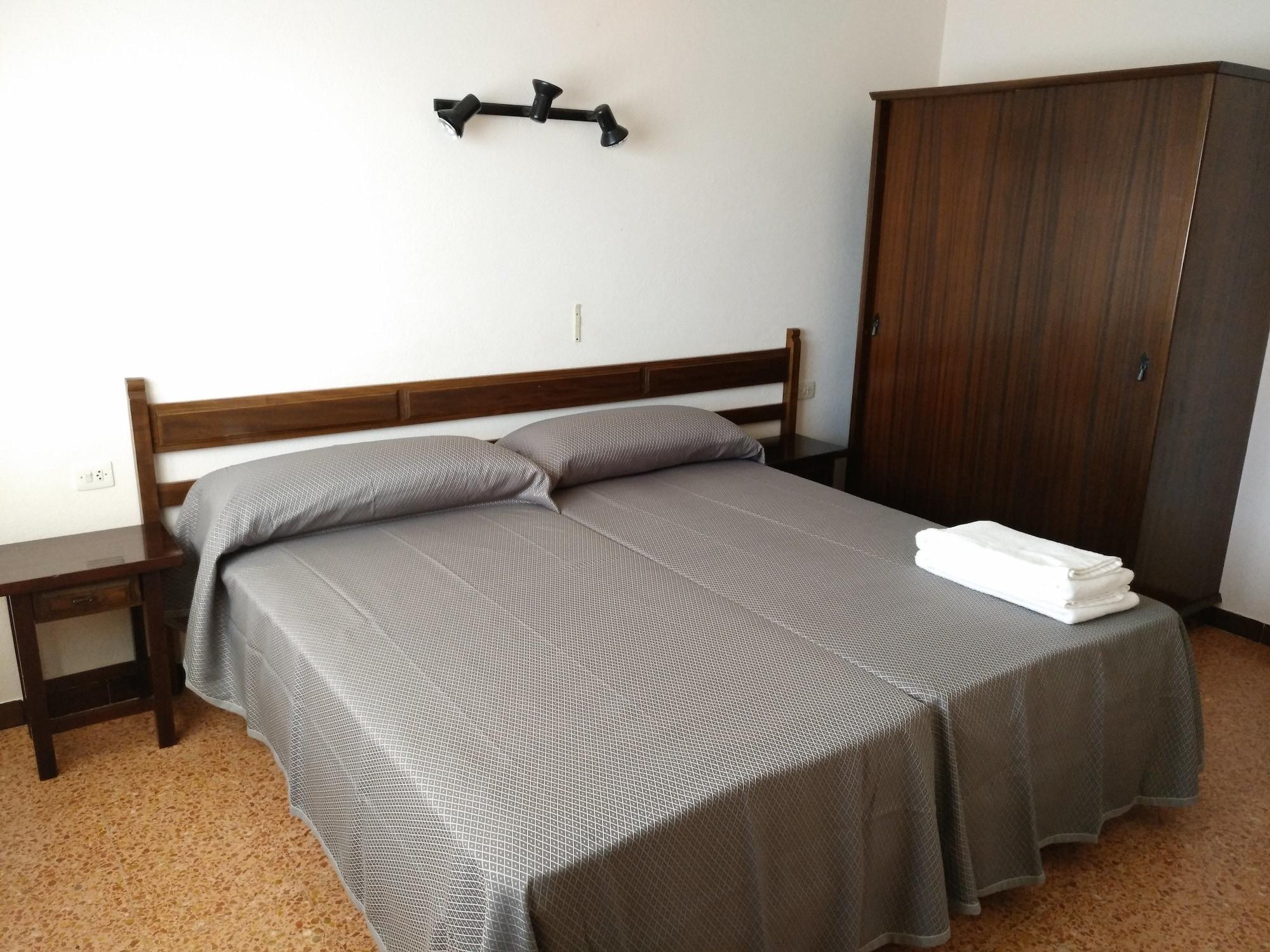 โฮสตัล เลสไปล Hotel Viladamat ภายนอก รูปภาพ